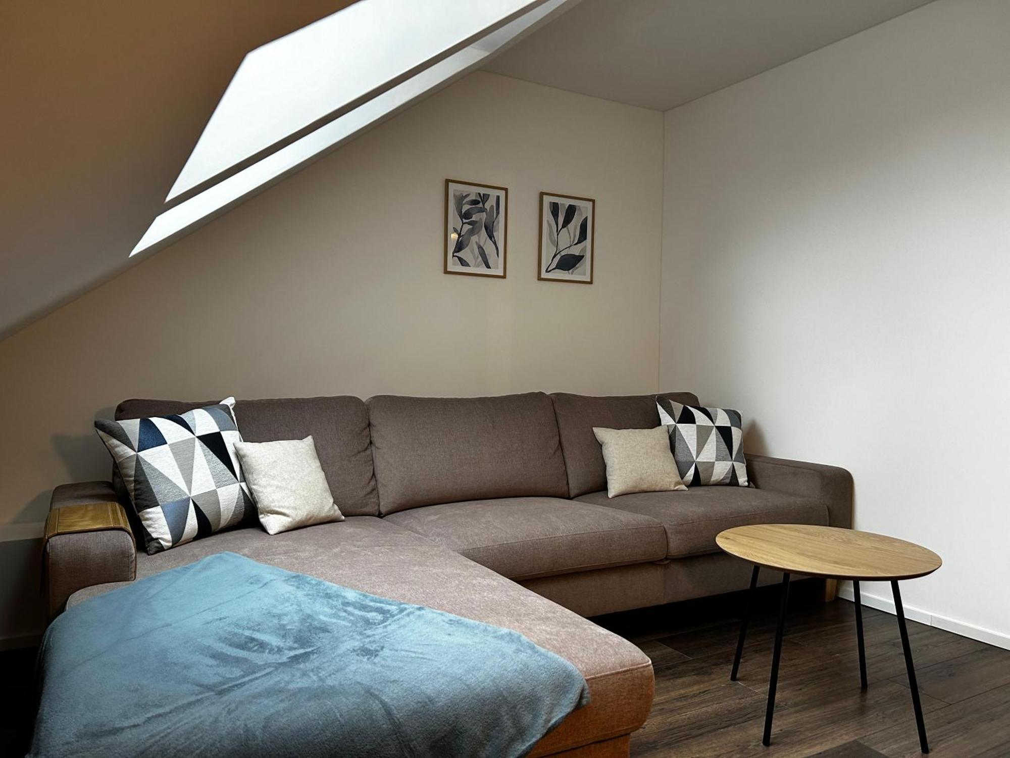 Moderne Ferienwohnung Fuer Familien Im Dachgeschoss Bosau Extérieur photo