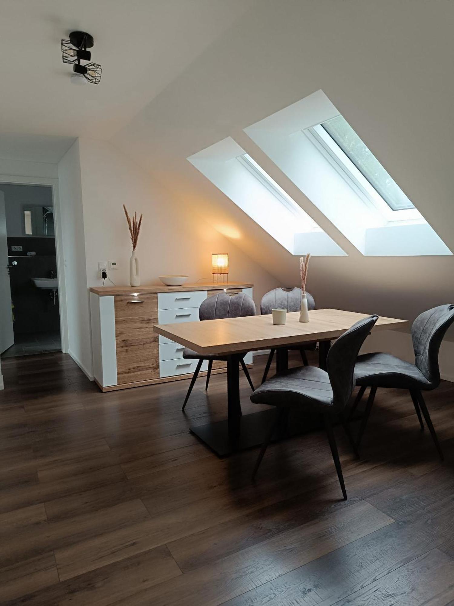 Moderne Ferienwohnung Fuer Familien Im Dachgeschoss Bosau Extérieur photo